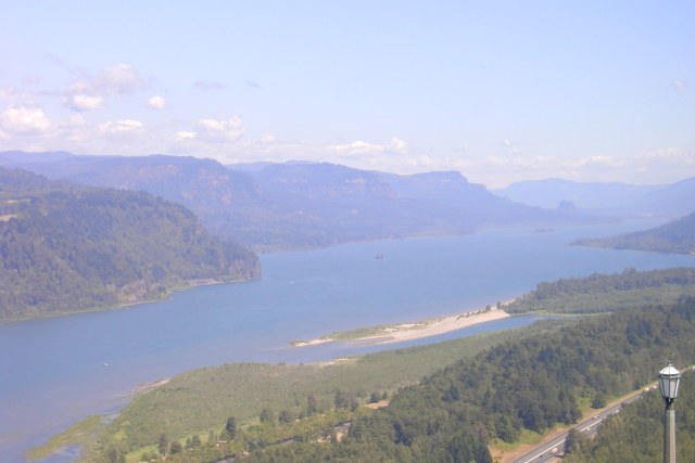 Columbia River Gorge - View from Crown Point 2
