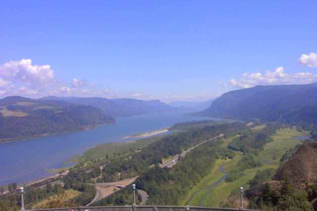 Columbia River Gorge - View from Crown Point 4